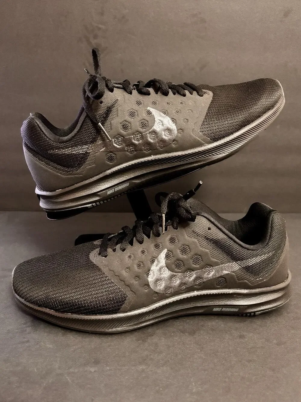 Nike Downshifter 7 running shoes Men’s 9.5
